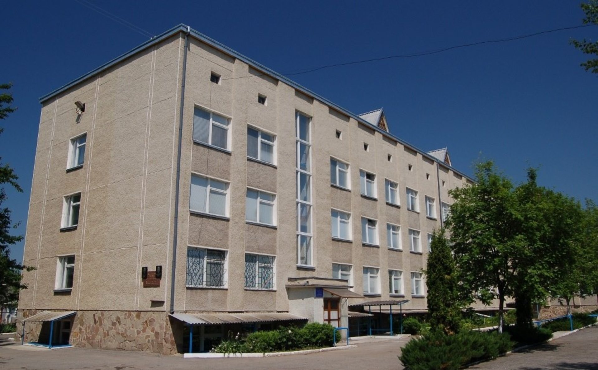 П'ять закладів освіти Тернопільщини увійшли до сотні кращих шкіл України за результатами НМТ