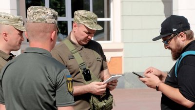 Не міська рада чи мер, не обласна рада - повістки виписують лише службовці ТЦК і СП