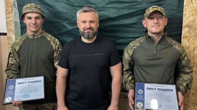 Була відірвана рука і осколок в обличчі: київські поліцейські на фронті врятували важкопоранених колег з Тернополя