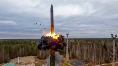 Вночі в бік Львова летів ворожий "орєшнік"