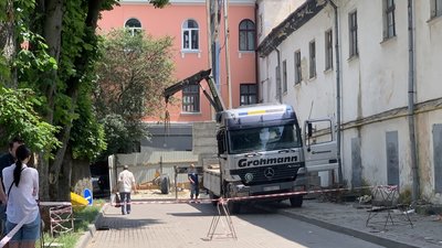 "Готові відстоювати нашу історію": тернополяни протестували проти добудови ще одного поверху до Катедри