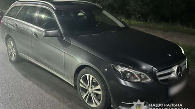 Давав тисячу доларів: поліція спіймала дуже "щедрого" алководія
