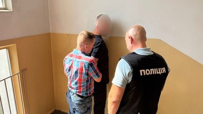 П'ять тисяч доларів за інвалідність: у Тернополі на хабарі спіймали лікаря