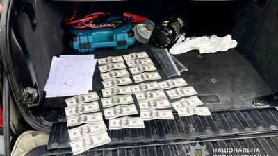 Обіцяв військовому "полегшити" службу: на хабарі спіймали колишнього медика