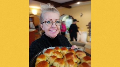 Народна артистка України на Тернопільщині пече пиріжки для захисників. ФОТО