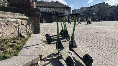 У центральній пішохідній зоні Тернополя заборонили рух електричних самокатів