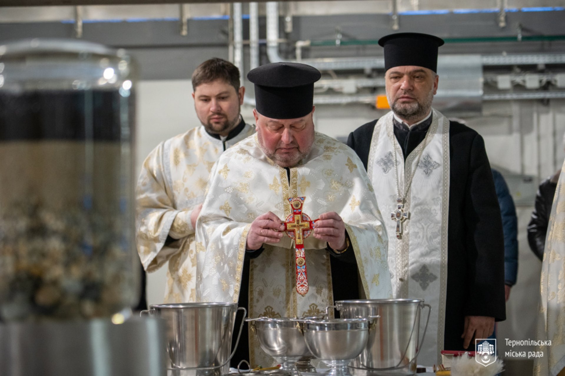 З кранів тернополян тече освячена вода