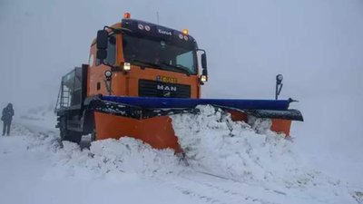 Згорнув разом зі снігом: водій снігоочисної машини смертельно травмував чоловіка