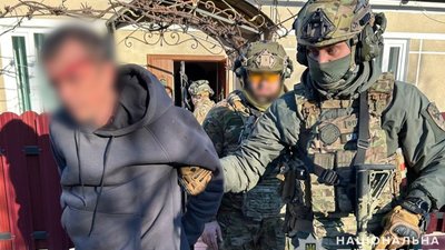 На Тернопільщині чоловік погрожував рідним гранатою: "КОРД" провів спеціальну операцію