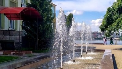 У Тернополі на Великдень "прокинулися" водограї