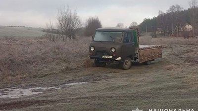 Поперед батька в пекло: на Тернопільщині троє неповнолітніх поцупили катафалк, але далеко не заїхали