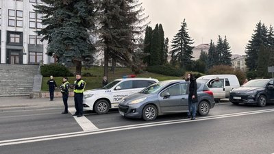 Транспорт на Тернопільщині має зупинятися під час хвилини мовчання, - рішення Ради оборони