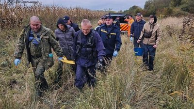 Розшукали двох пенсіонерок, які пішли по гриби і зникли. Одна з них загинула