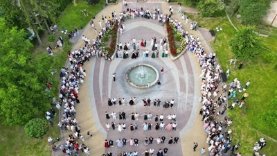 У Чорткові буде креативний випускний