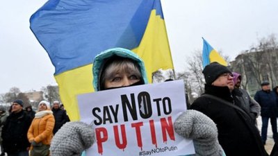 Влада чи народ: хто розв'язав війну проти України