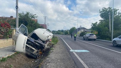 Рейсовий автобус потрапив у ДТП на Тернопільщині. ФОТО