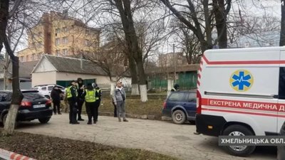 Вибух біля ТЦК на Хмельниччині: є загиблий і поранені