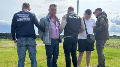 Брали по 15 000 доларів з клієнта: батько з сином організували схему втечі чоловіків закордон