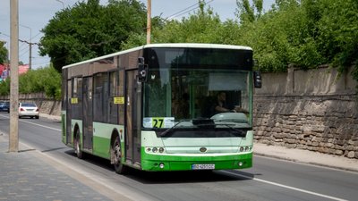 На Великодні свята збільшать кількість транспорту до кладовищ