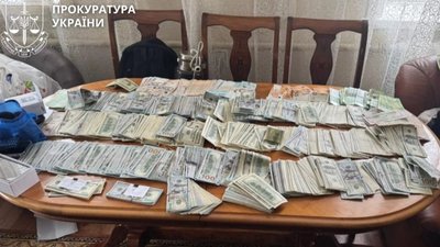 У голови ВЛК знайшли і вилучили 300 тисяч доларів