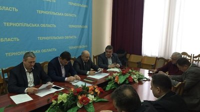 Гинуть тисячами: до Тернопільщини підбирається пташиний грип