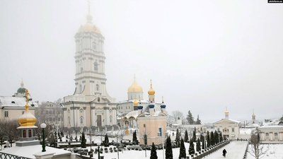 Тернополянка зареєструвала петицію про розірвання договору оренди Почаївської лаври з УПЦ МП