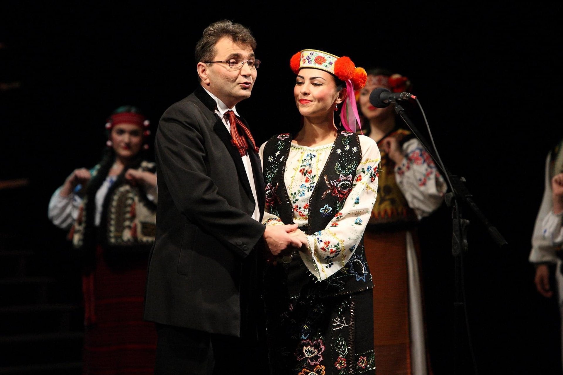 Відомі тернопільські театрали отримали почесні звання від Президента