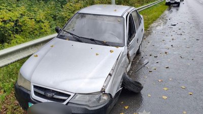 Жінка і двоє дітей постраждали в автотрощі на Тернопільщині