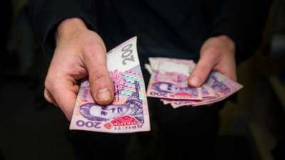 Обіцяв допомогти отримати посвідчення водія: шахрай видурив у двох жінок понад 40 тисяч гривень