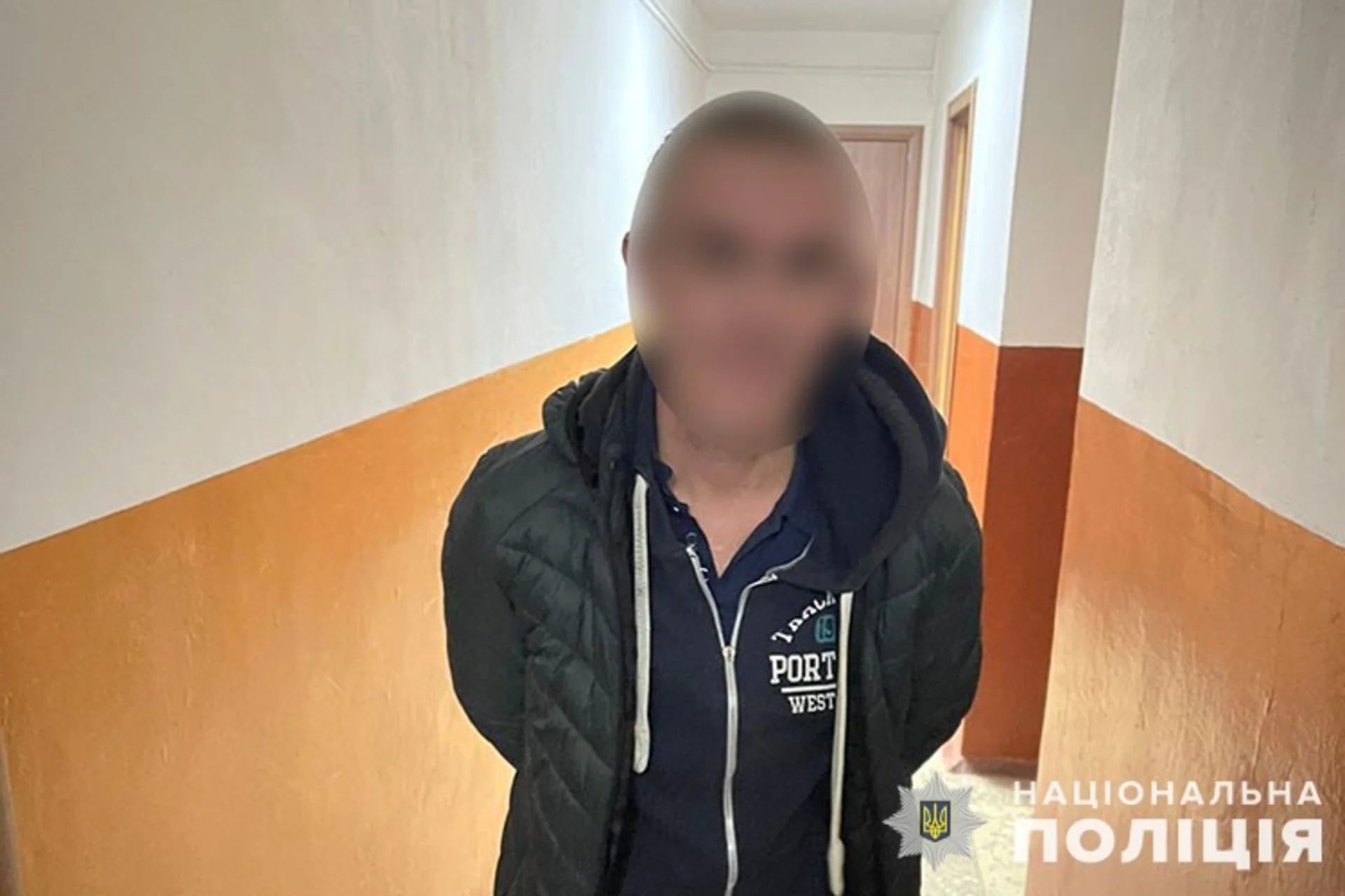 Злочинці-рецидивісти обікрали приміщення благодійного фонду