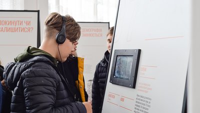 У Тернополі можна побачити трагічні історії людей, котрі постраждали від війни. ФОТО