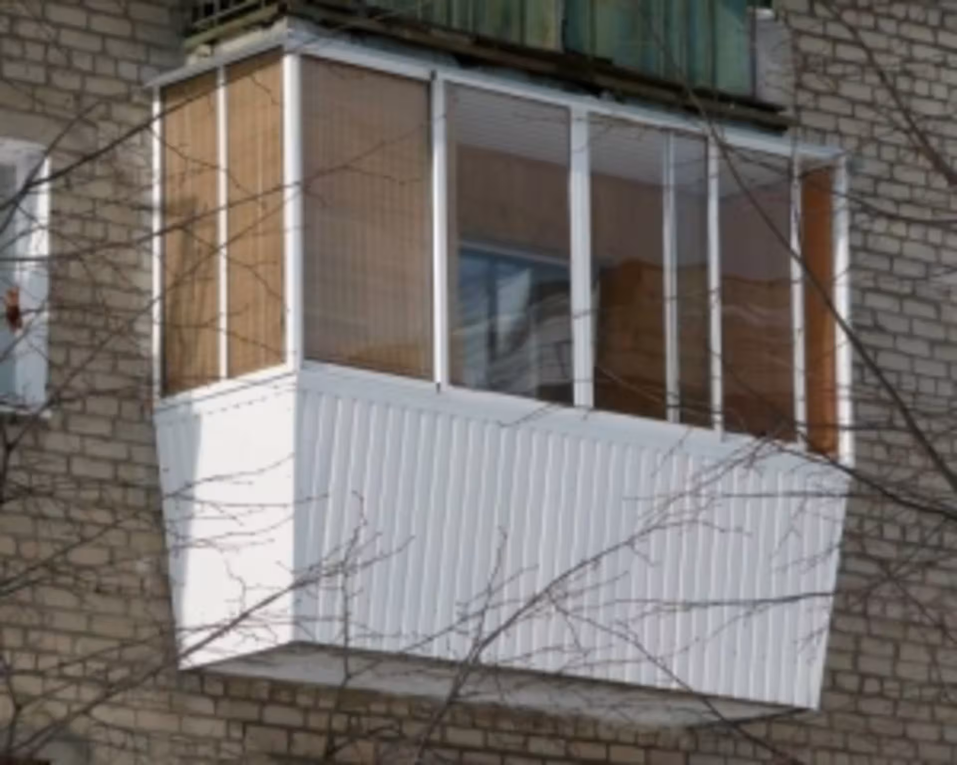 Власникам засклених балконів і лоджій збільшать квартплату