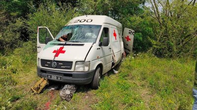 Десять зламаних ребер і пробита легеня: відомий волонтер з Тернопільщини потрапив у жахливу ДТП