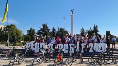 Патріотичний велопробіг влаштували в Гусятині. ФОТО