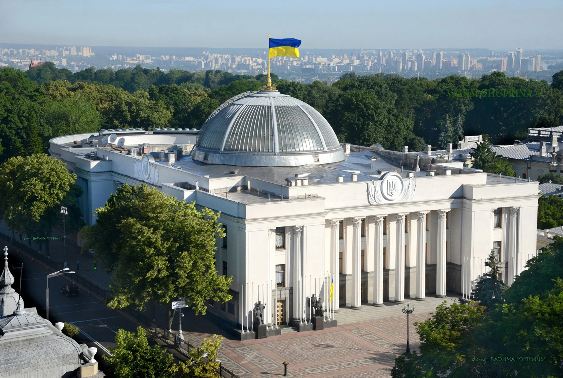 Кошти міжнародної допомоги для забезпечення діяльності Верховної Ради України та виплат народним депутатам не залучались