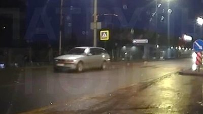 Водійка BMW "забула" увімкнути фари і поплатилася за це. ВІДЕО