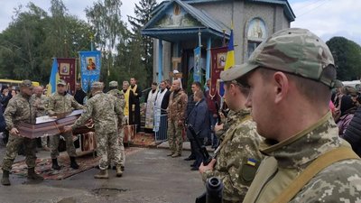 Із трьома загиблими Героями попрощаються сьогодні на Кременеччині. ФОТО