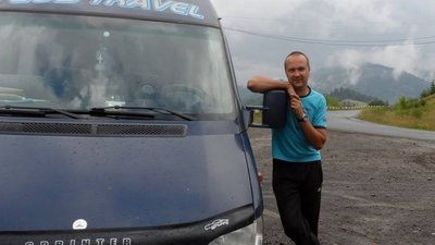 Брат загиблого бійця з Тернополя хоче обміняти автобус на позашляховик для ЗСУ