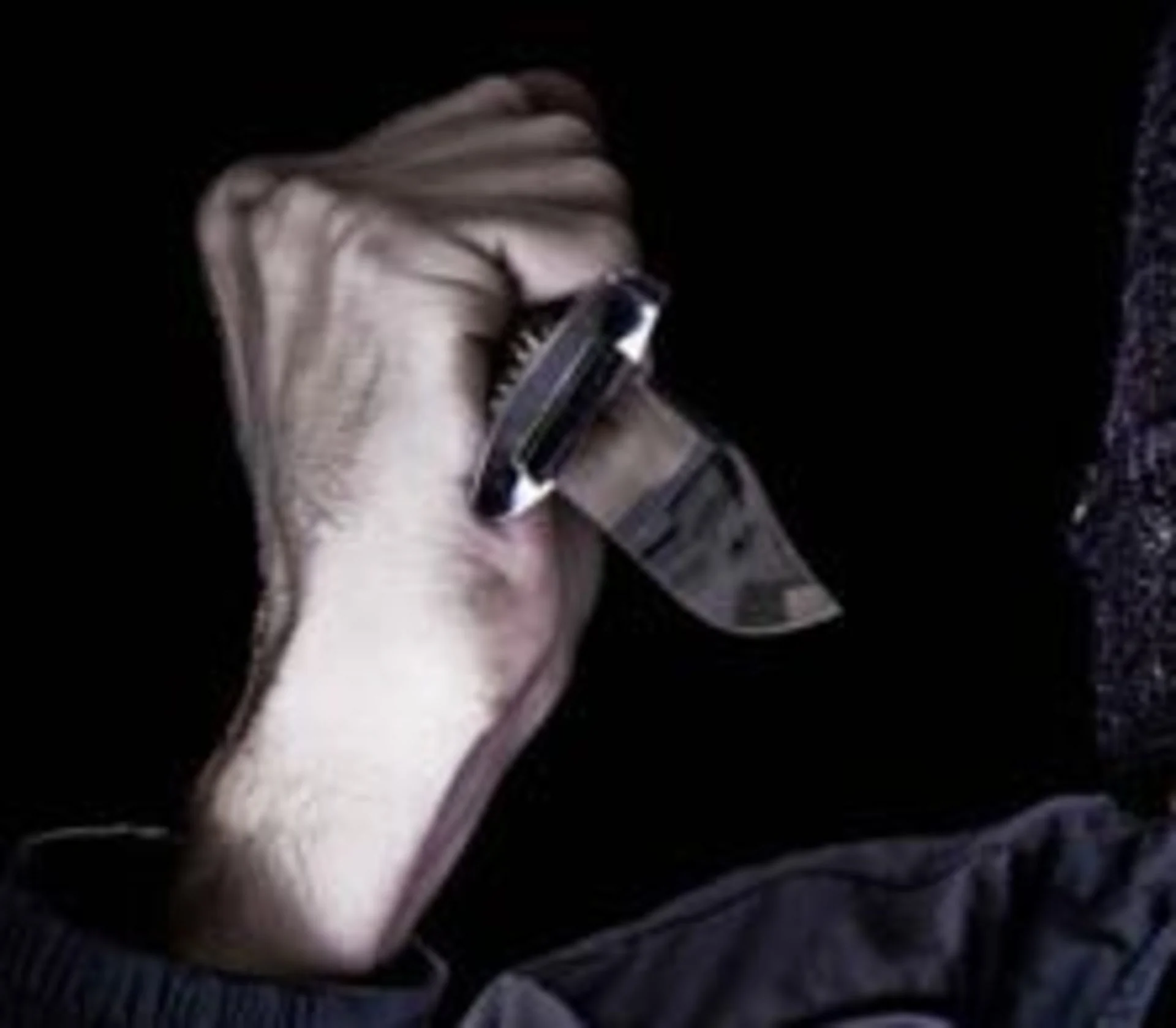 На Тернопільщині молодший брат встромив старшому ножа у серце на очах у матері