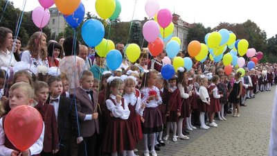 У березні розпочинається електронний запис дітей до першого класу