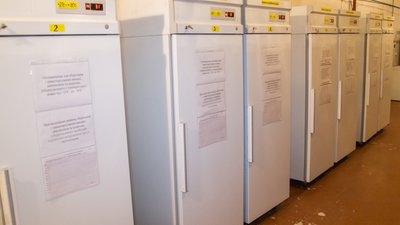 На Тернопільщину прибула перша партія вакцини від коронавірусу. ФОТО