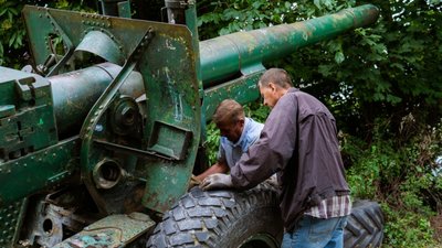 Військова техніка із Старого парку знову буде нищити окупантів