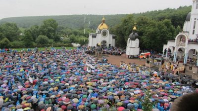 Прощі до Зарваниці почнуть комунальники, а завершать - пенсійники