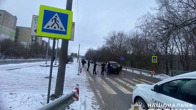 Водій "Лексуса" збив жінку на пішохідному переході