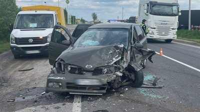 Автотроща на трасі "Львів-Тернопіль": наслідки плачевні. ФОТО