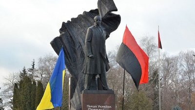 Суддя зобов'язав ватника з Харкова вивчити гімн України і пісню "Батько наш Бандера"