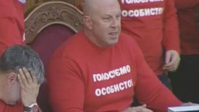 Нардеп з Тернополя вляпався у скандал через кнопкодавство. ВІДЕО