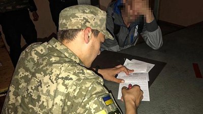 Понад п'ять тисяч повісток за три тижні вручили патрульні групи на Тернопільщині