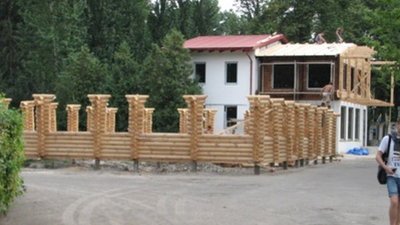 Скандальний свободівець Гладкий забудовує парк ім.Шевченка