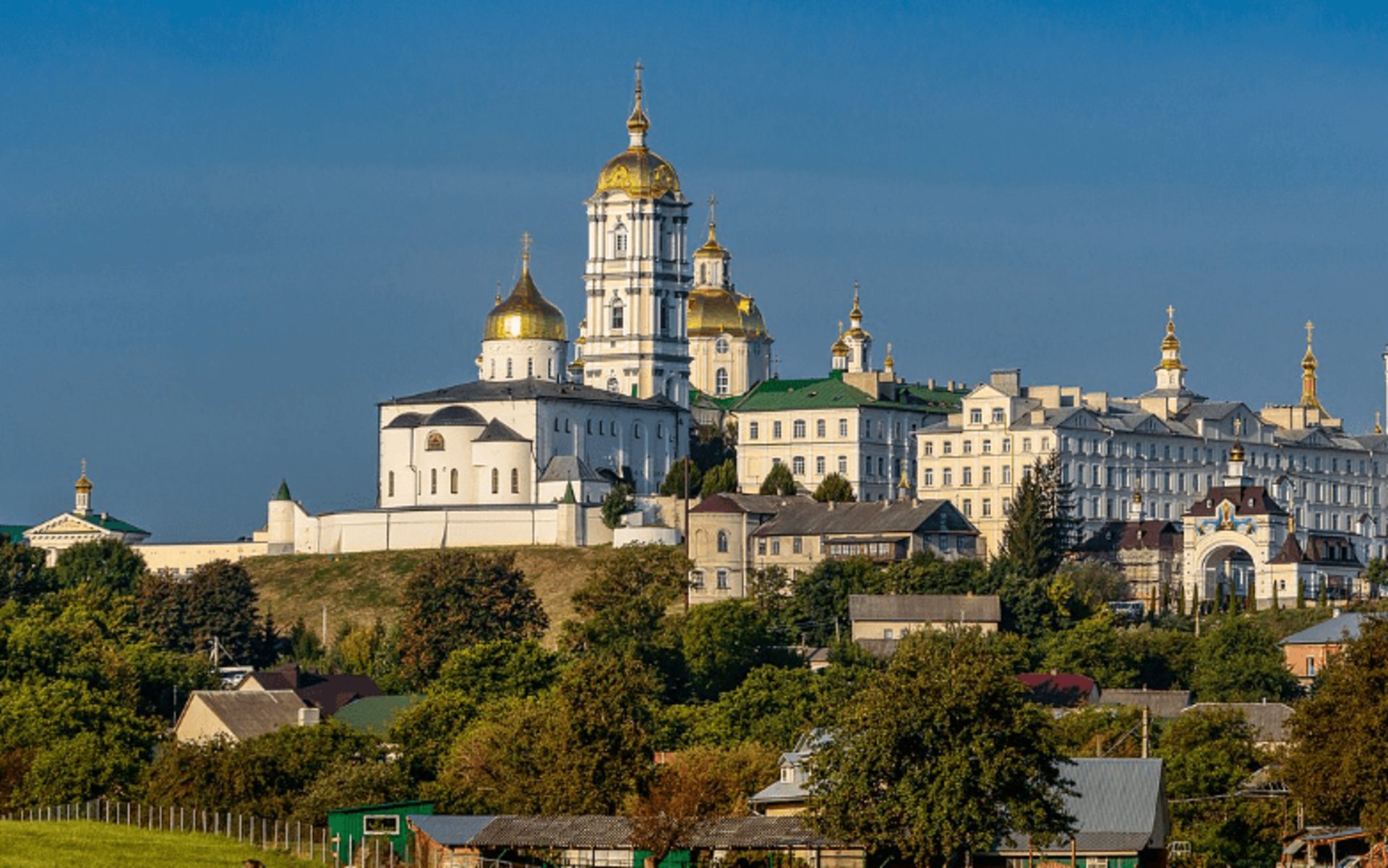 Держава нарешті розпочала перевірку Почаївської Лаври на предмет зв'язків з рф